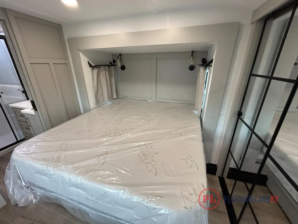 2026 Brinkley Model Z 3420, Photos photo 24