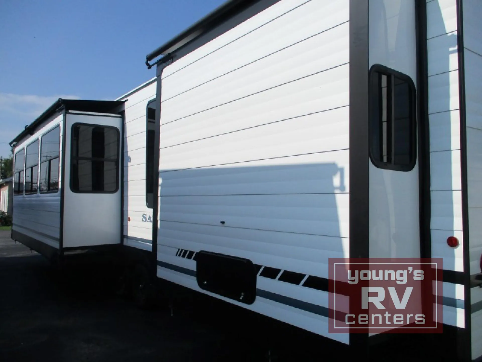 2026 Forest River Salem Villa Series 40FDEN - Photo 4