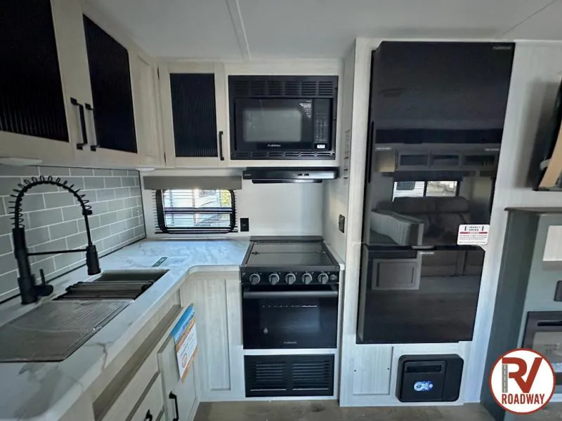 2026 Palomino Puma 337BH, Photos photo 23