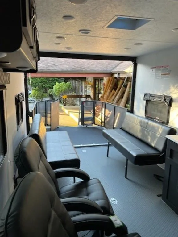 2024 Coachmen ADRENALINE Adrenaline 21' TOY HAULER W/SLIDE - Photo 4