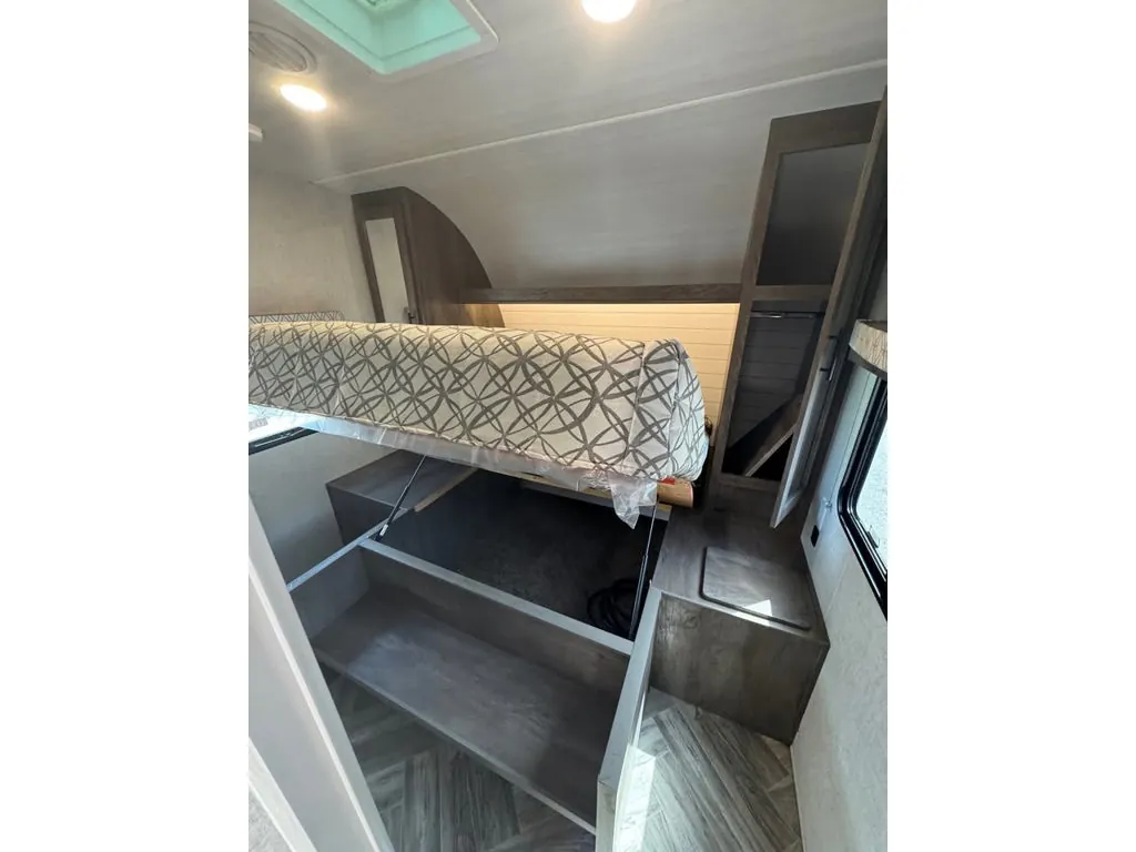 2021 Forest River Stealth FQ2413G, Photos photo 17