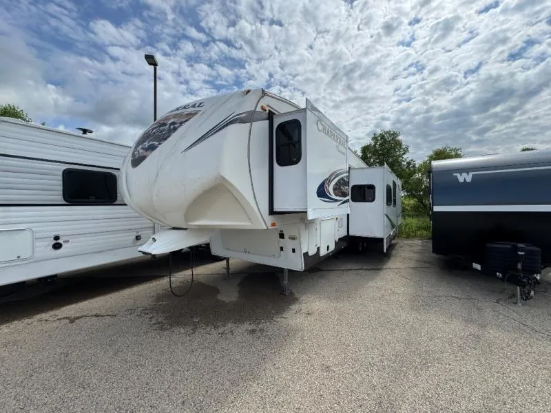 2013 Coachmen Chaparral 345BHS - Photo 3