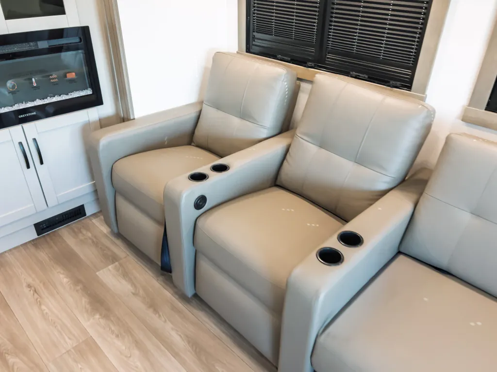 2027 Entegra Coach Vision XL 36C, Photos photo 9