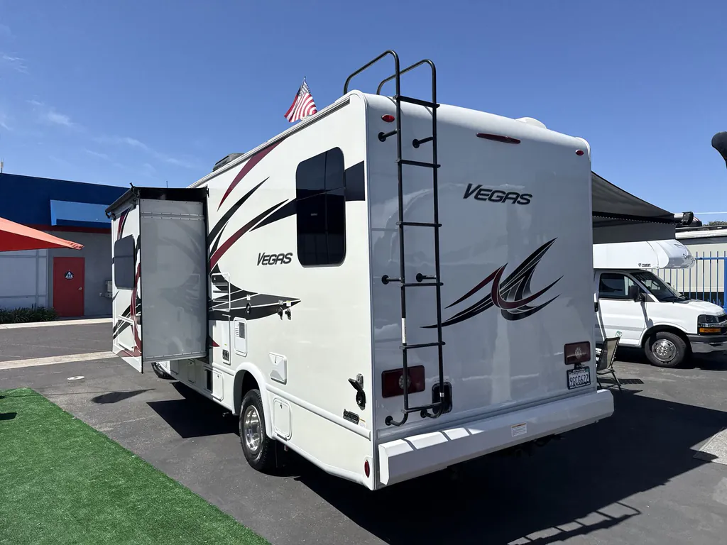 2023 Thor Motor Coach Vegas 24.3, Photos photo 3