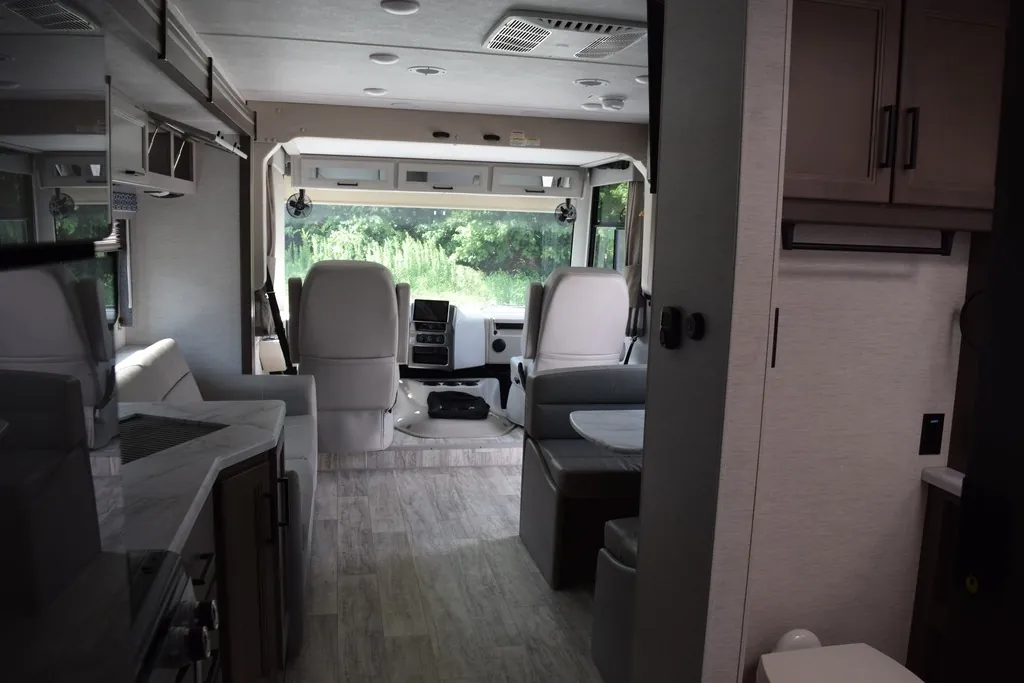 2025 Thor Motor Coach Freedom Traveler A29, Photos photo 10