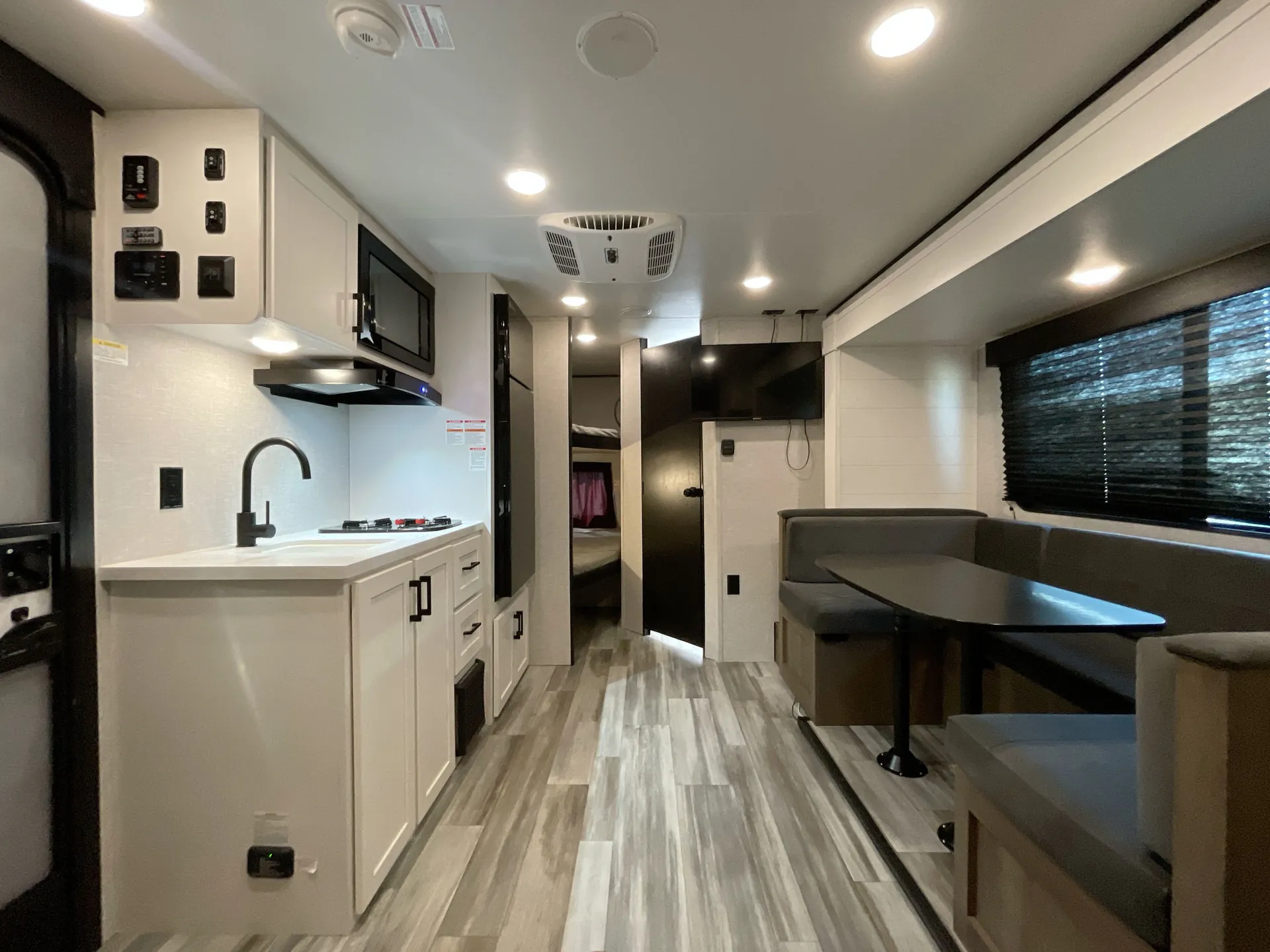 2025 Jayco Jay Flight SLX 197MBW — living area main
