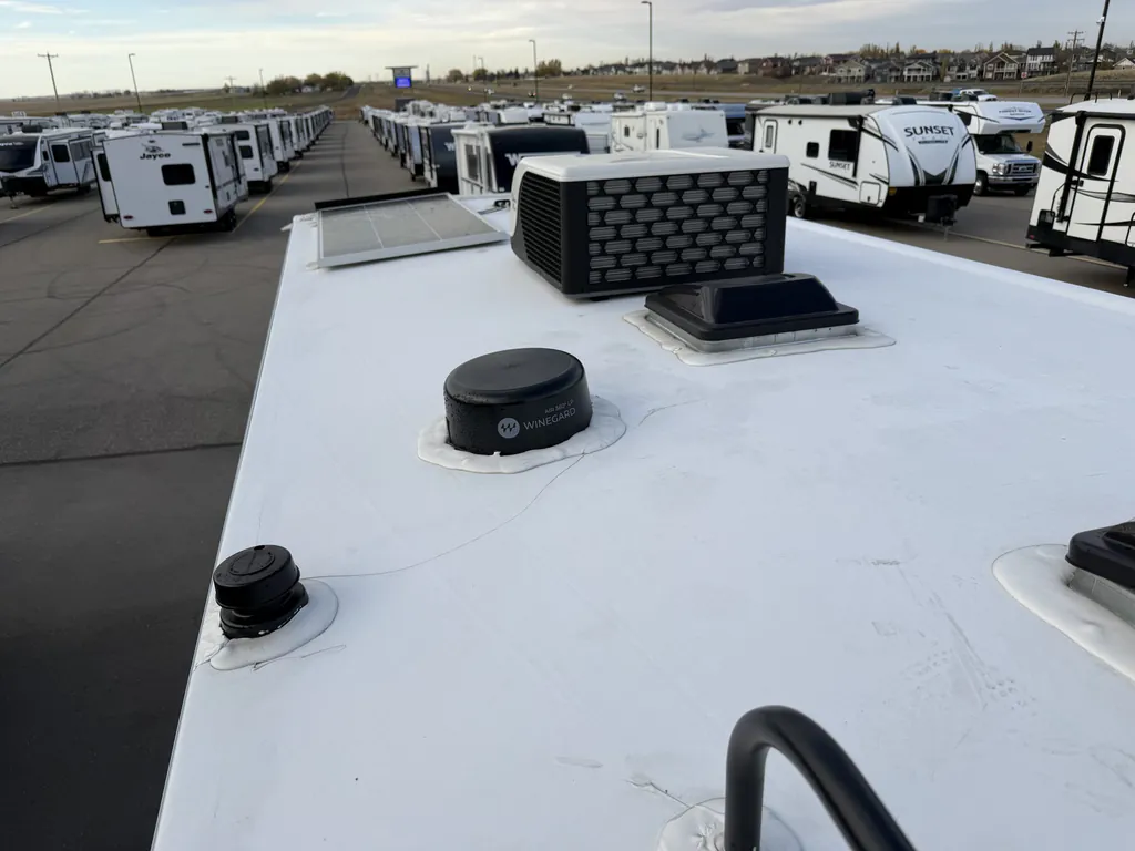2027 Winnebago Micro Minnie 2108DS, Photos photo 19