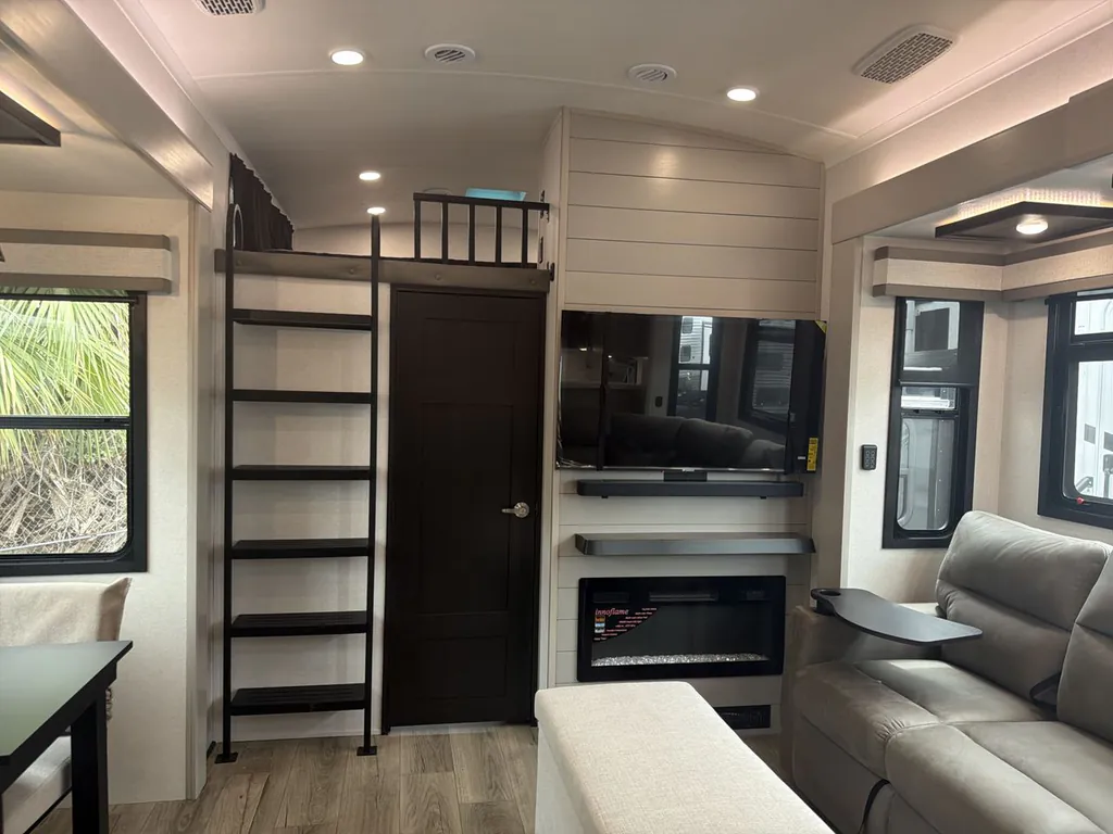 2026 Jayco North Point 395DSDB, Photos photo 3