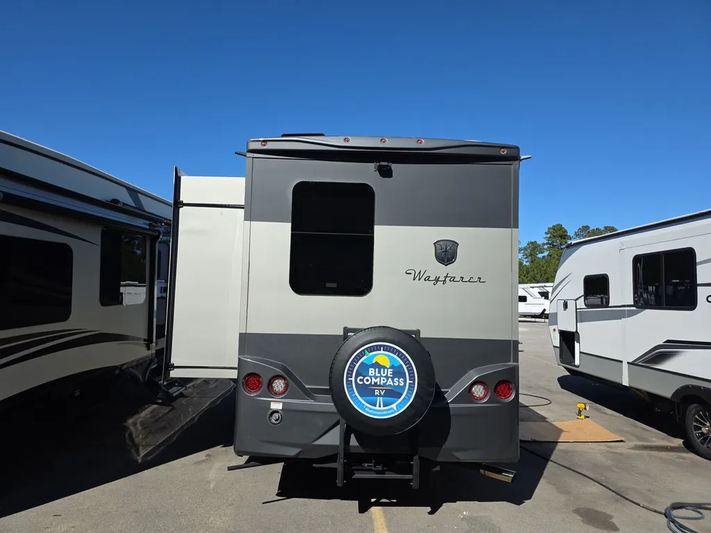 2019 Tiffin Wayfarer 24 FW, Photos photo 5