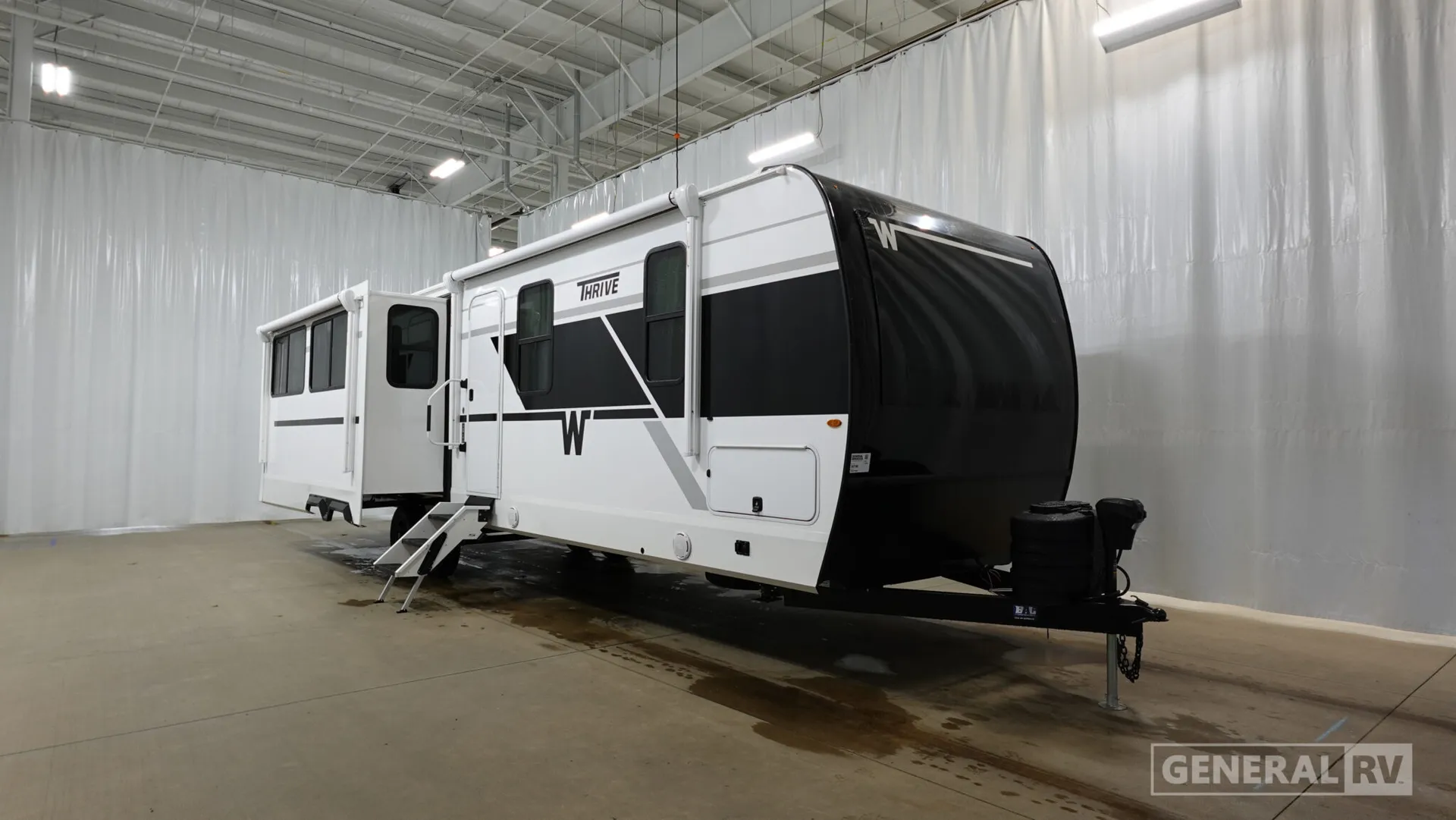 2026 Winnebago Thrive 29RLO - Photo 2