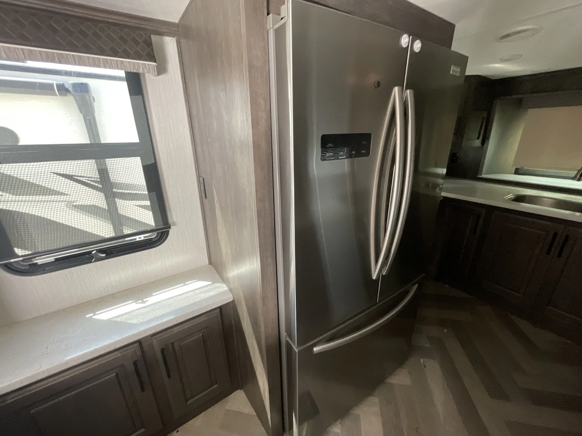 2021 Heartland Big Country 3895FK — living area main