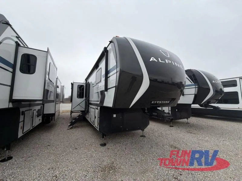 2026 Keystone Alpine Avalanche Edition 390DS - Photo 2