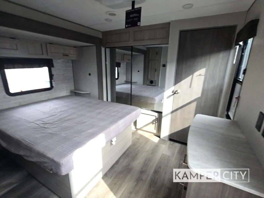 2025 Coachmen Catalina Legacy Edition 323MAZE, Photos photo 34