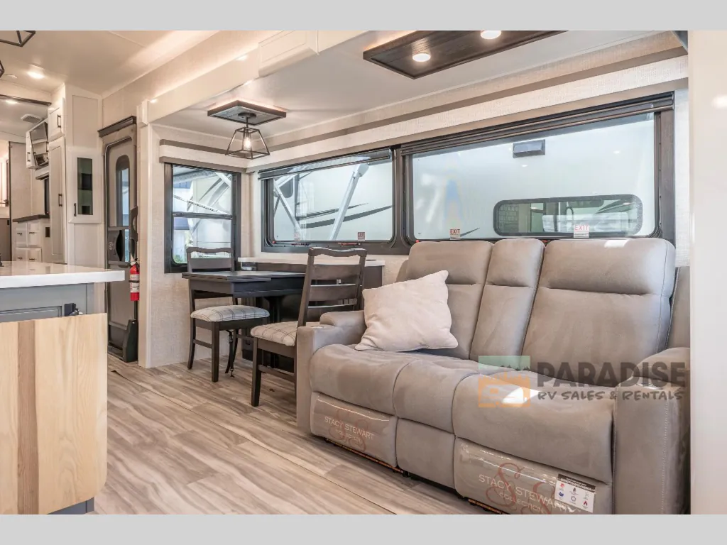2024 Jayco Pinnacle 36FBTS, Photos photo 5