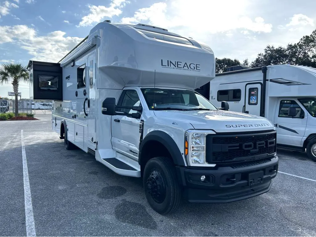 2026 Grand Design Lineage Series F 31ZW - Photo 2