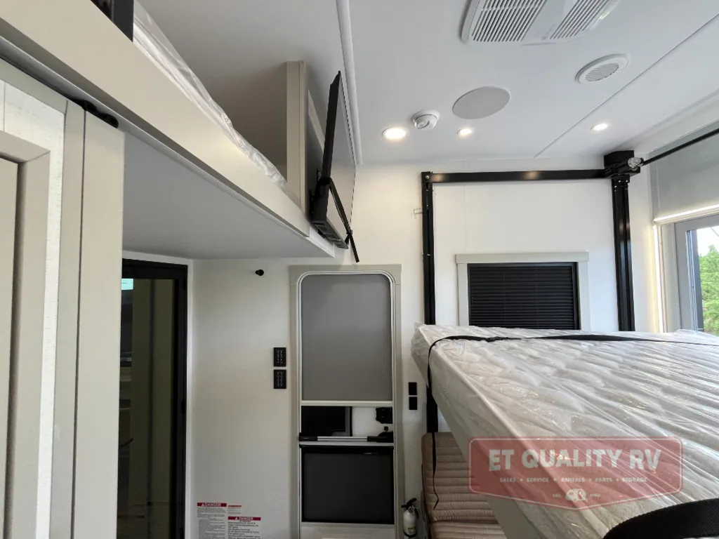 2026 Brinkley Model G 4150, Photos photo 44