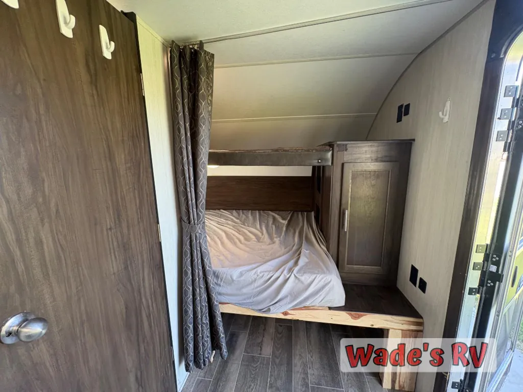 2019 Forest River Cherokee Grey Wolf 19SM, Photos photo 12