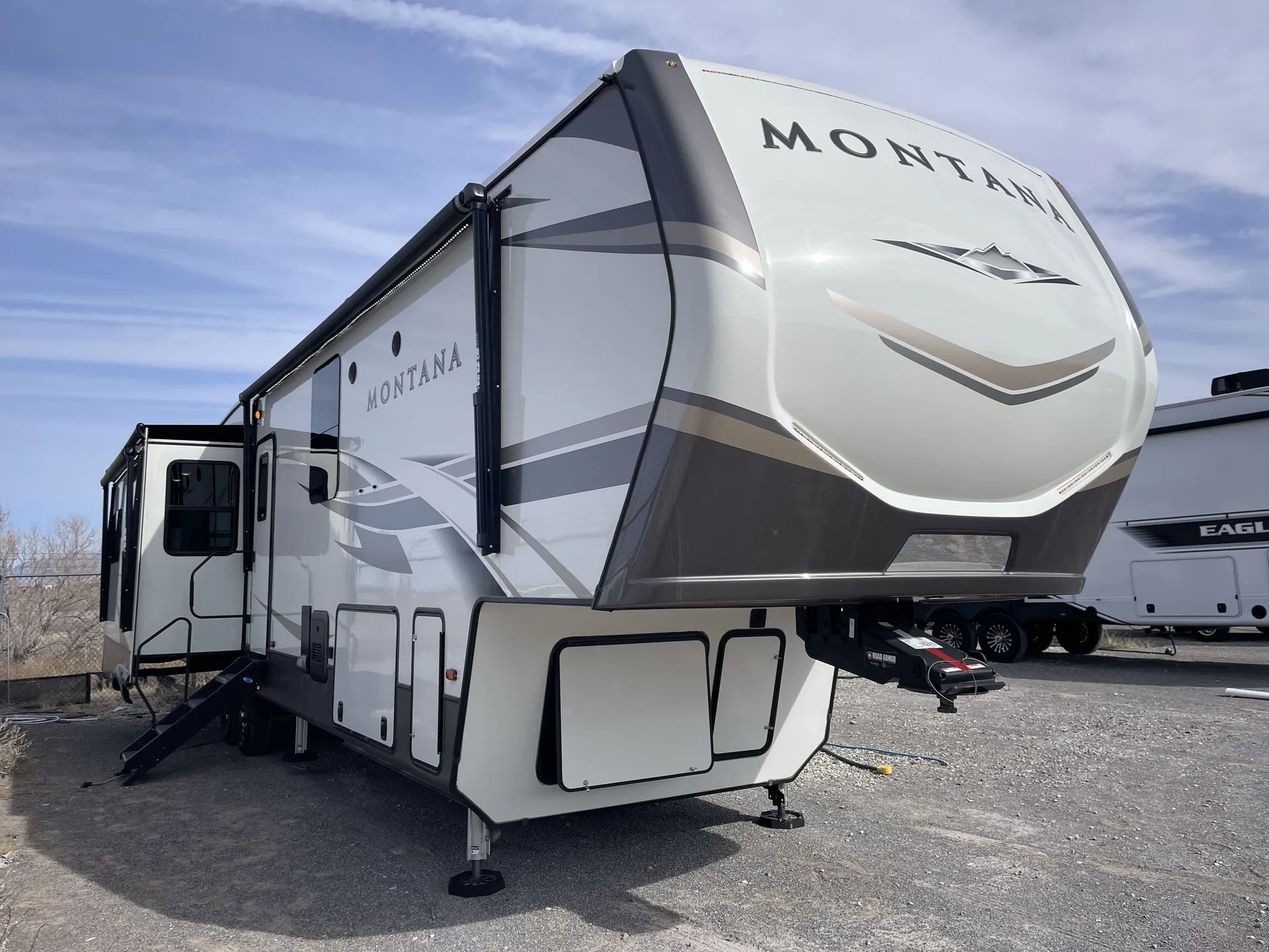 2020 Keystone Montana 3930FB - Photo 2