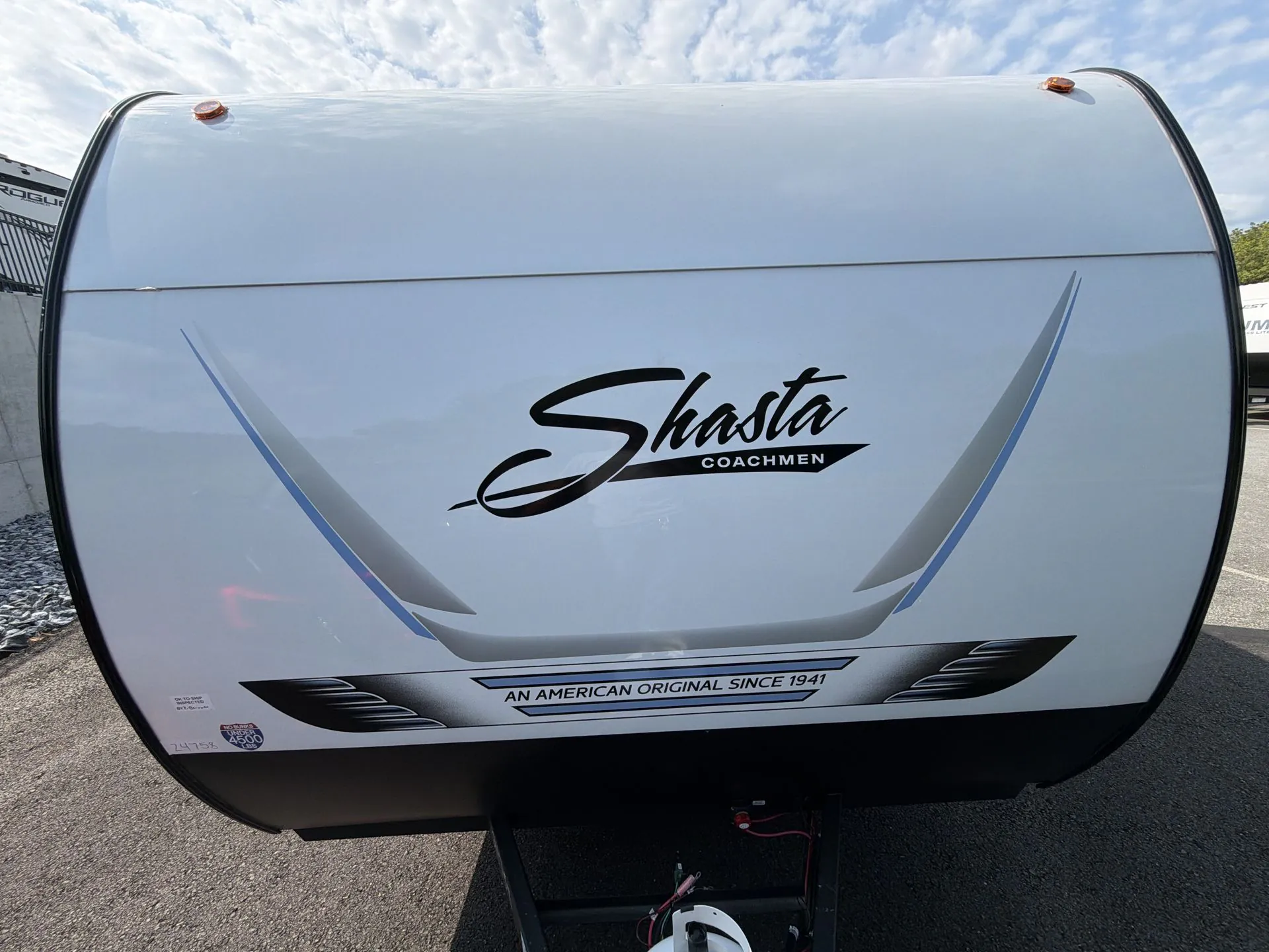 2026 Shasta RVs Compact 18FQ - Photo 4