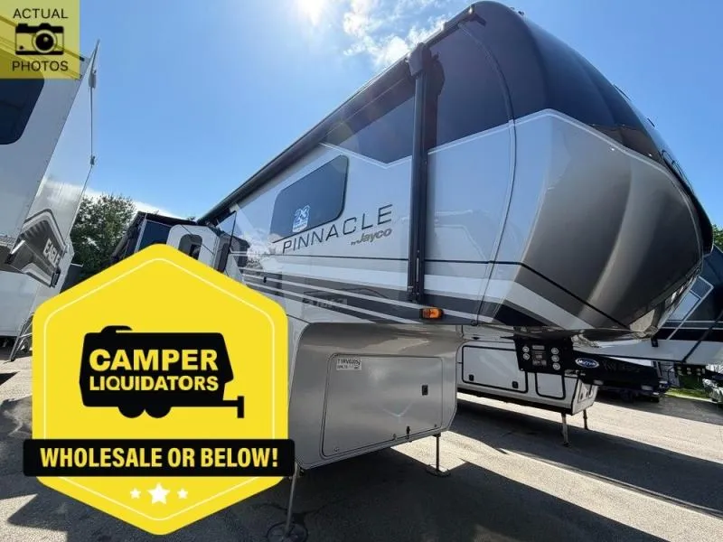 2026 Jayco Pinnacle 32RLTS - Photo 2