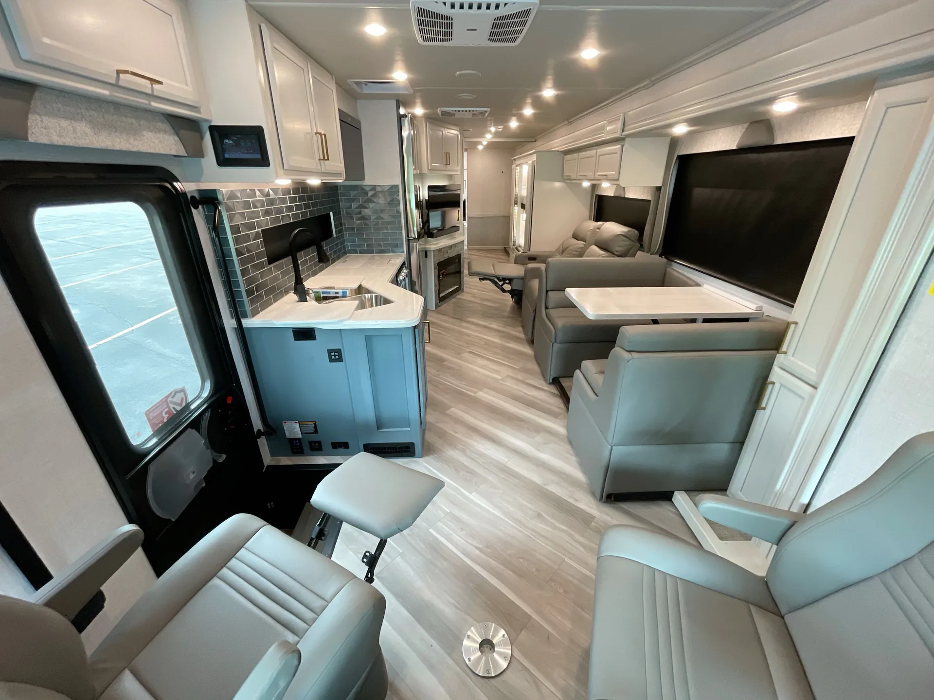 2026 fleetwood Bounder 36F — off campside