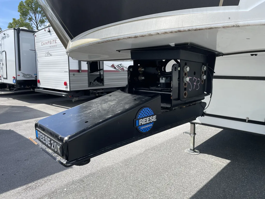 2024 Prime Time Crusader 375FLS, Photos photo 24