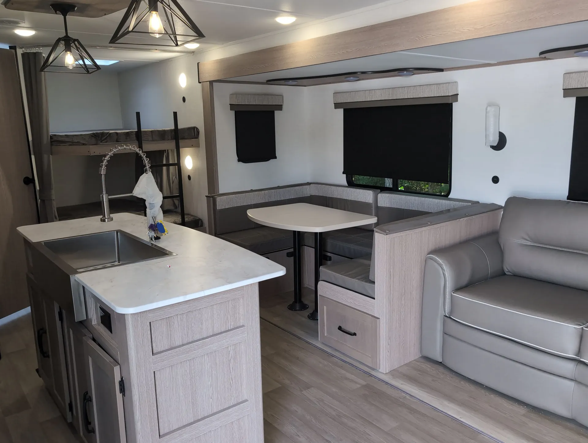 2027 Gulf Stream Conquest 288ISL — living area main