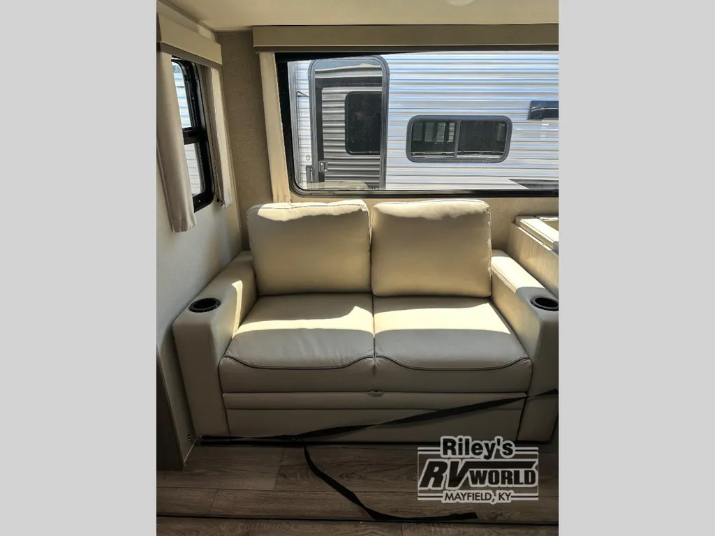 2026 Coachmen Catalina Legacy Edition 273DBHCK, Photos photo 21
