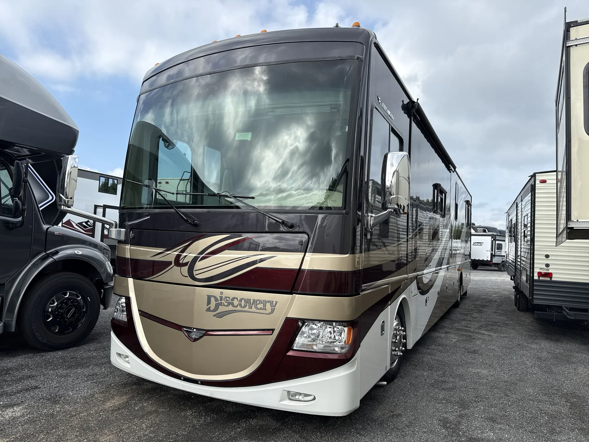 2012 Fleetwood Discovery 40G - Photo 2