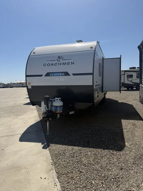 2027 Coachmen Clipper 6K Series 262DBS - Photo 3