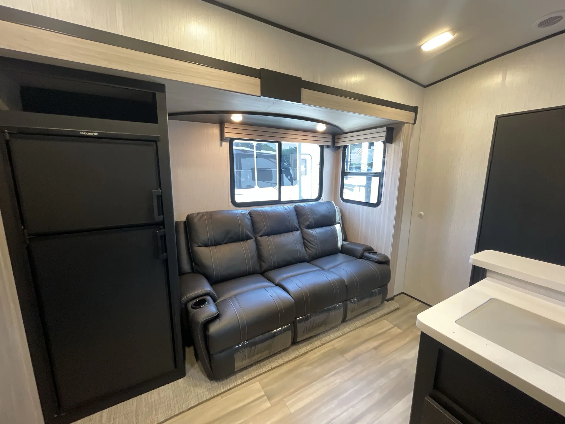 2022 Cruiser RV Stryker STG-3313 — living area main