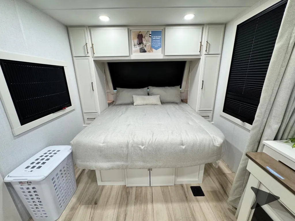 2026 Brinkley Model I 235, Photos photo 21