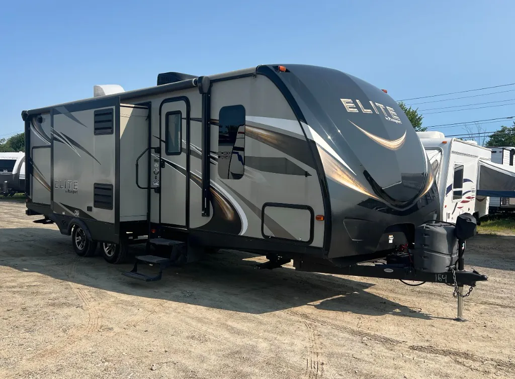 2017 Keystone RV Passport Elite 27RB - Main photo