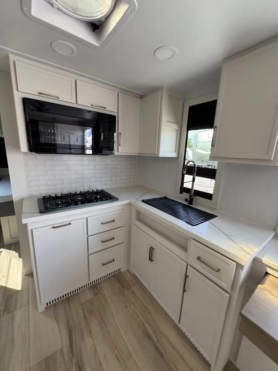 2025 Brinkley MODEL I 265, Photos photo 11