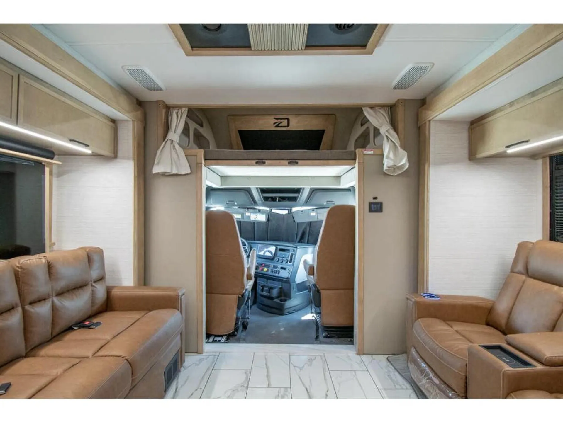 2026 Dynamax Grand Sport 45CB - Photo 4
