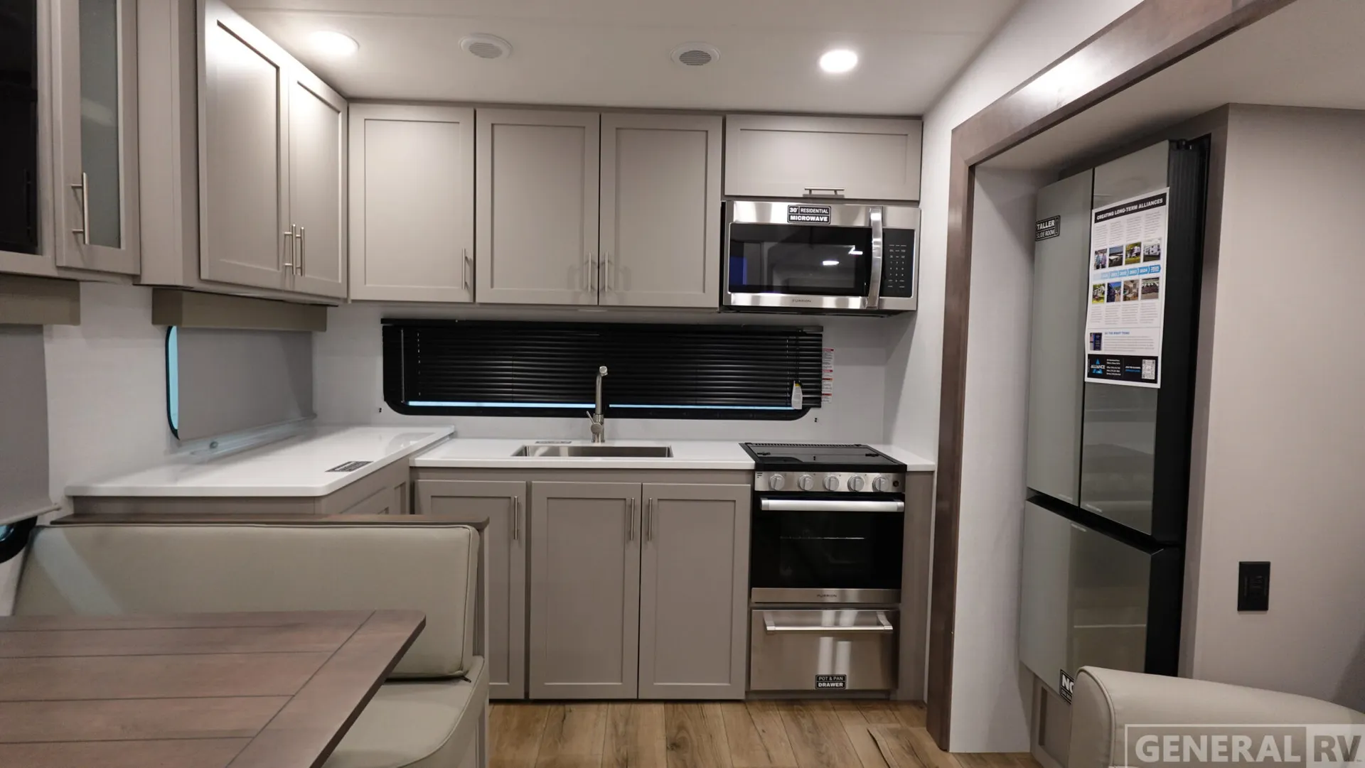2026 Alliance RV Avenue All-Access 23ML - Photo 3