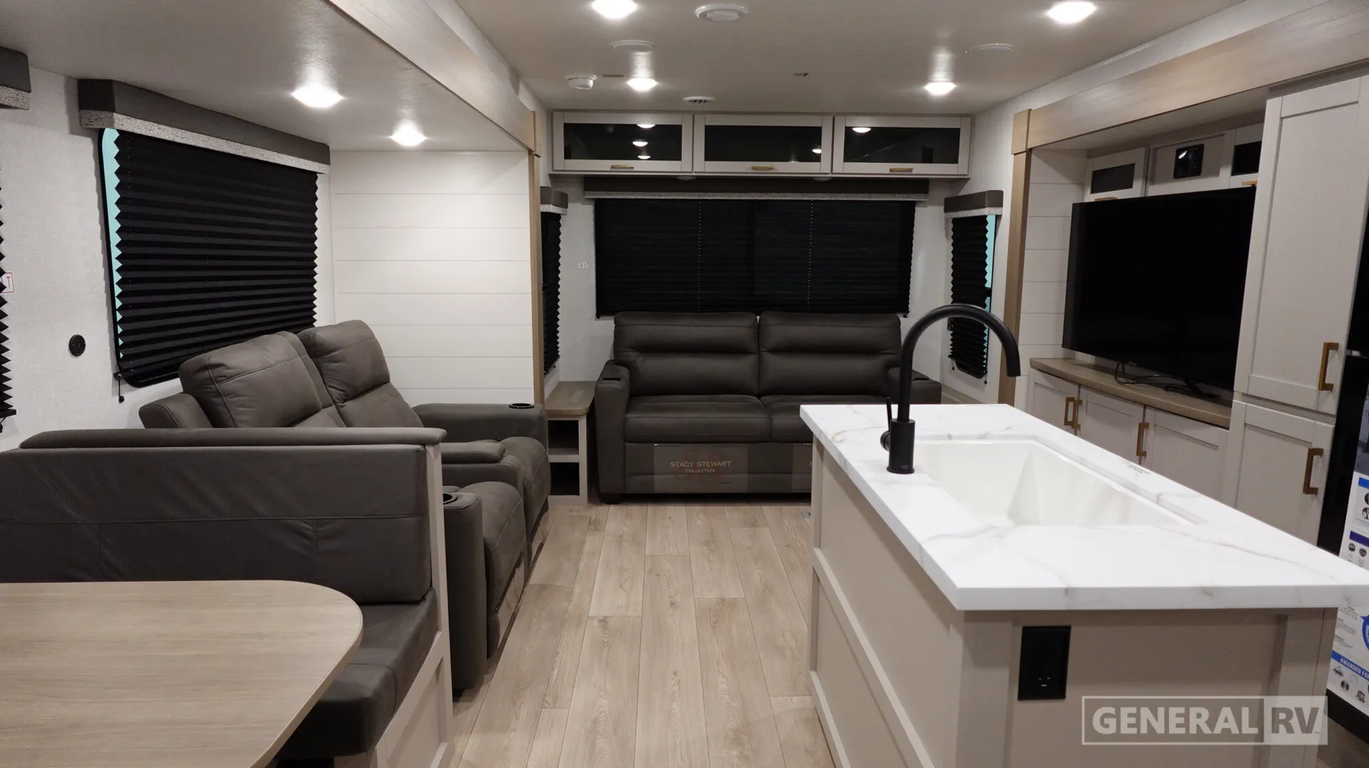 2027 Jayco Jay Flight SLX 334RTS - Photo 3