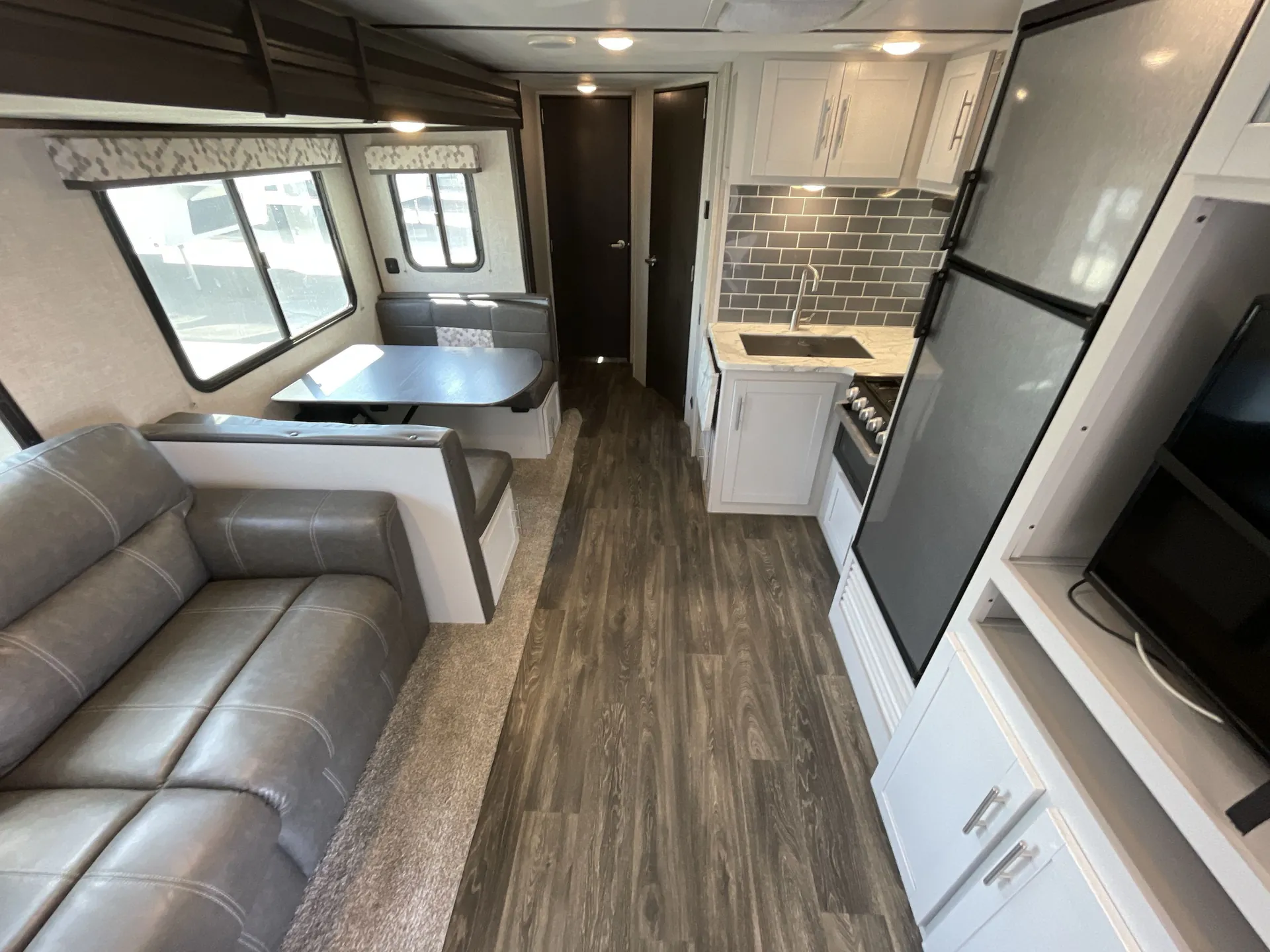 2020 Keystone Bullet 331BHS — living area main