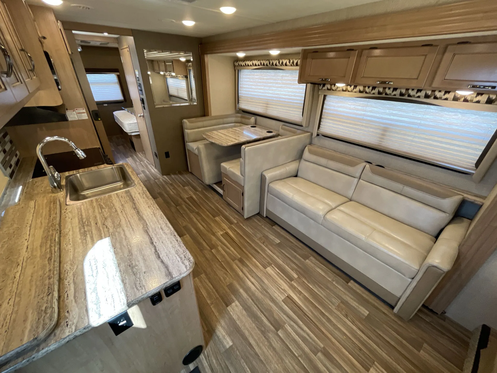2018 Thor Motor Coach A.C.E 30.3 — living area main