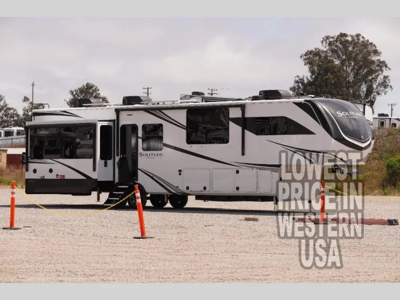 2025 Grand Design Solitude 388MBS - Photo 4