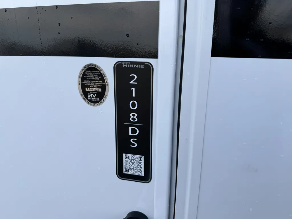 2027 Winnebago Micro Minnie 2108DS, Photos photo 16