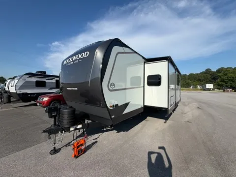 2027 Forest River Rockwood Ultra Lite 2711RK - Photo 4