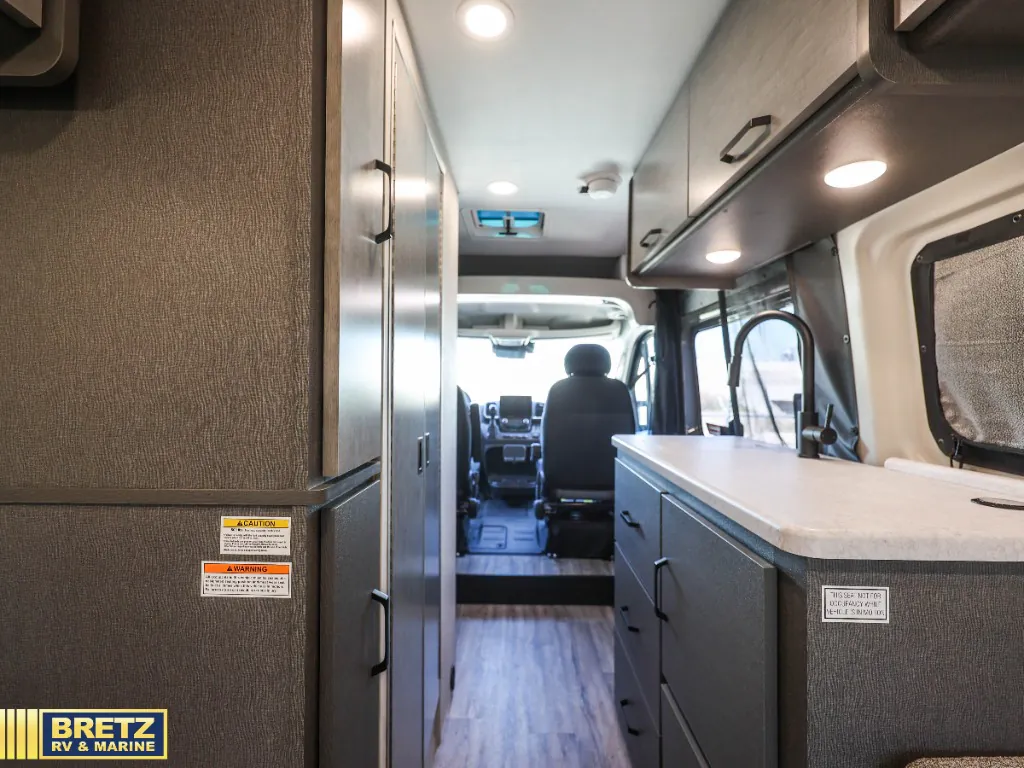 2026 Thor Motor Coach Tellaro 20U, Photos photo 13