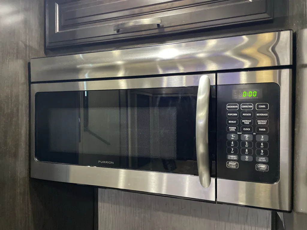 2018 Grand Design Momentum 376TH, Photos photo 11