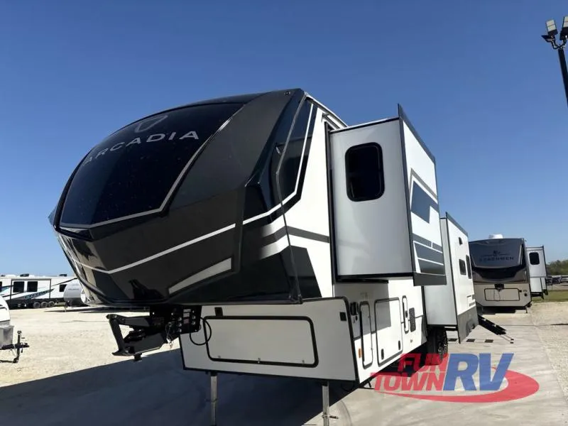 2026 Keystone Arcadia 3790RO - Photo 3