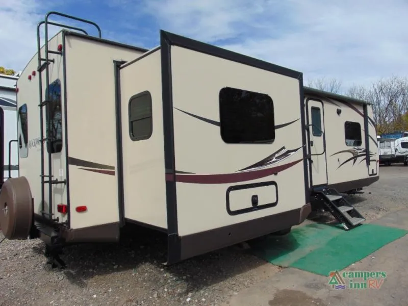 2015 Forest River Rockwood Ultra Lite 2703WS - Photo 4