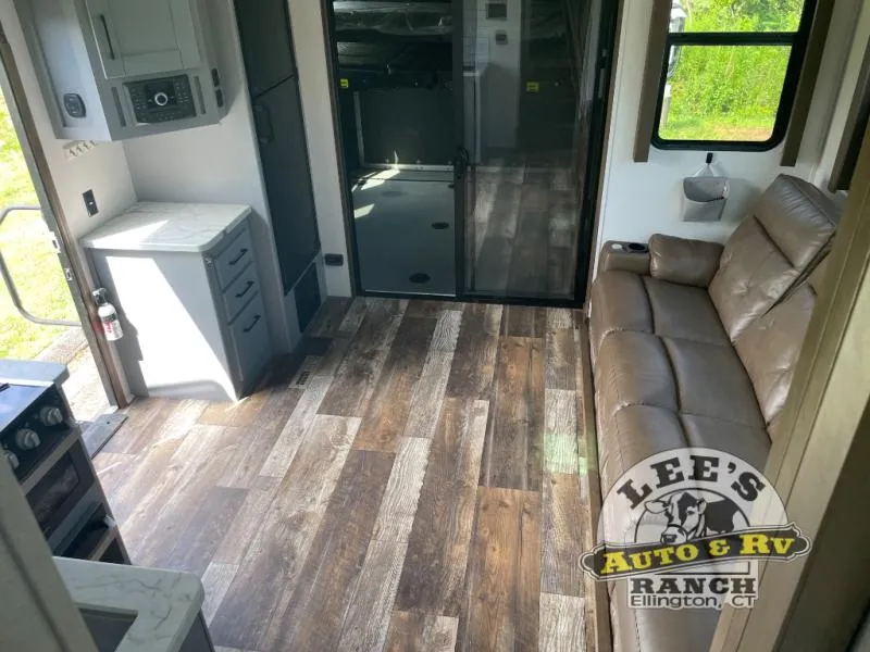2020 Keystone Impact 311 - Photo 2