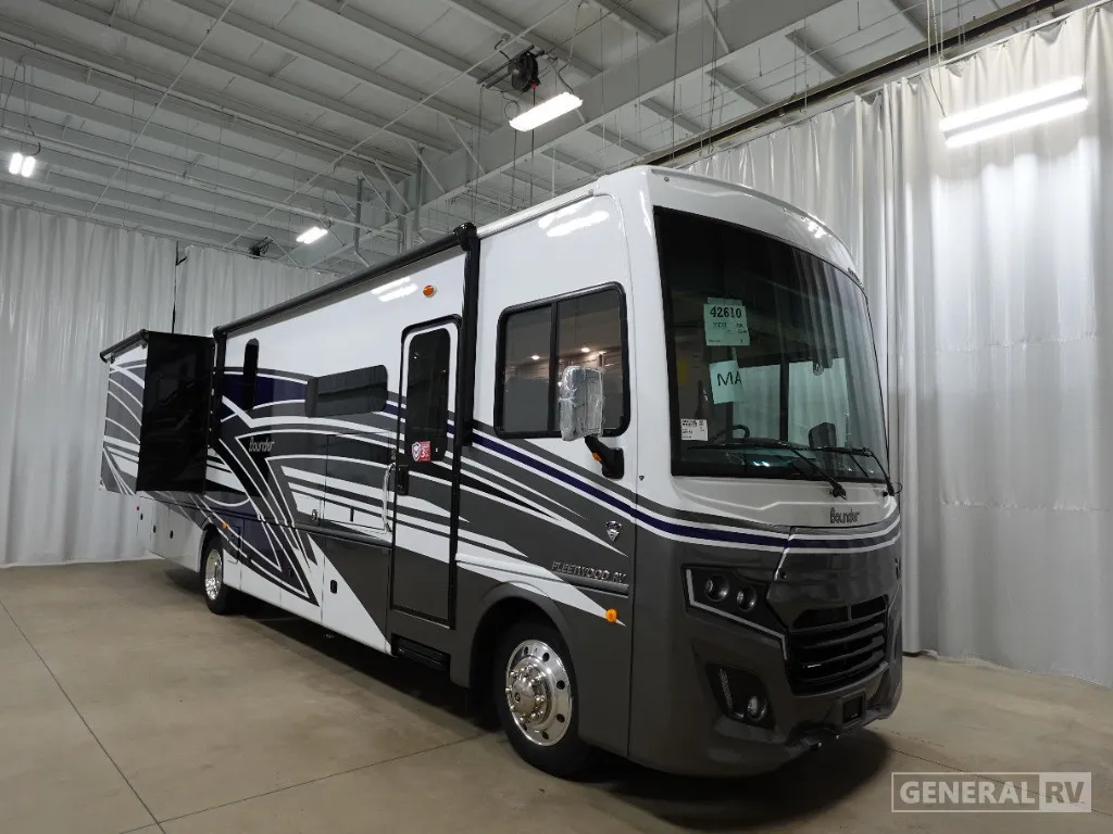 2026 Fleetwood Bounder 35K - Photo 2