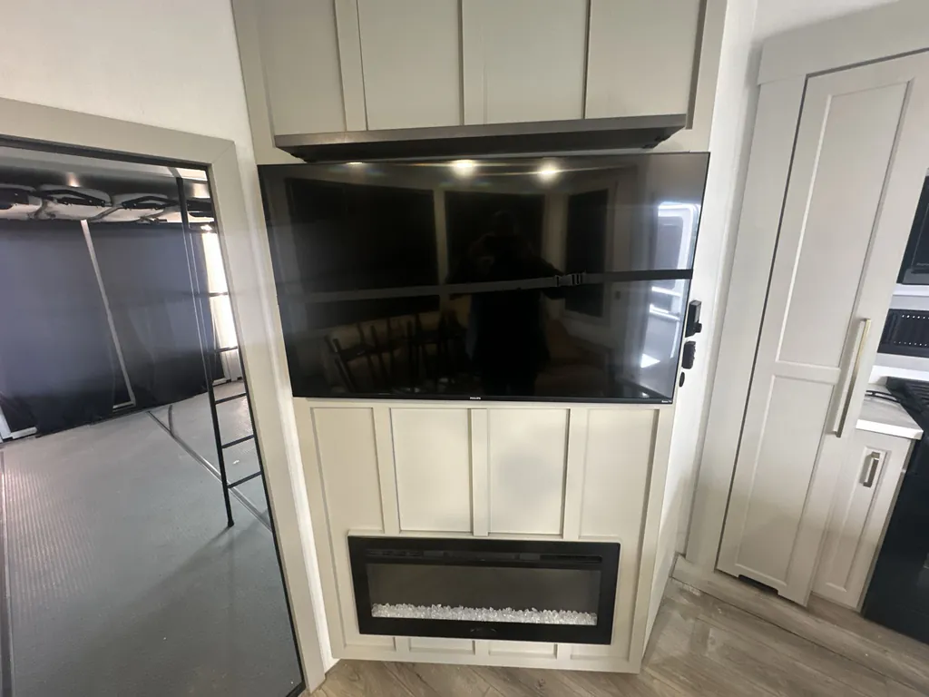 2024 Brinkley Model G 4000, Photos photo 18