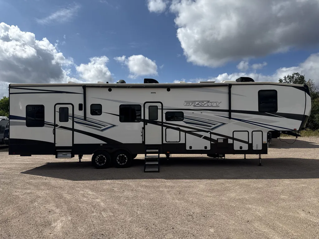 2021 Heartland Gravity 3610, Photos photo 5